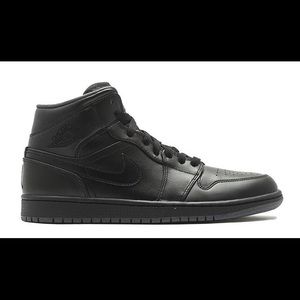 Black Air Jordan 1’s (mid)